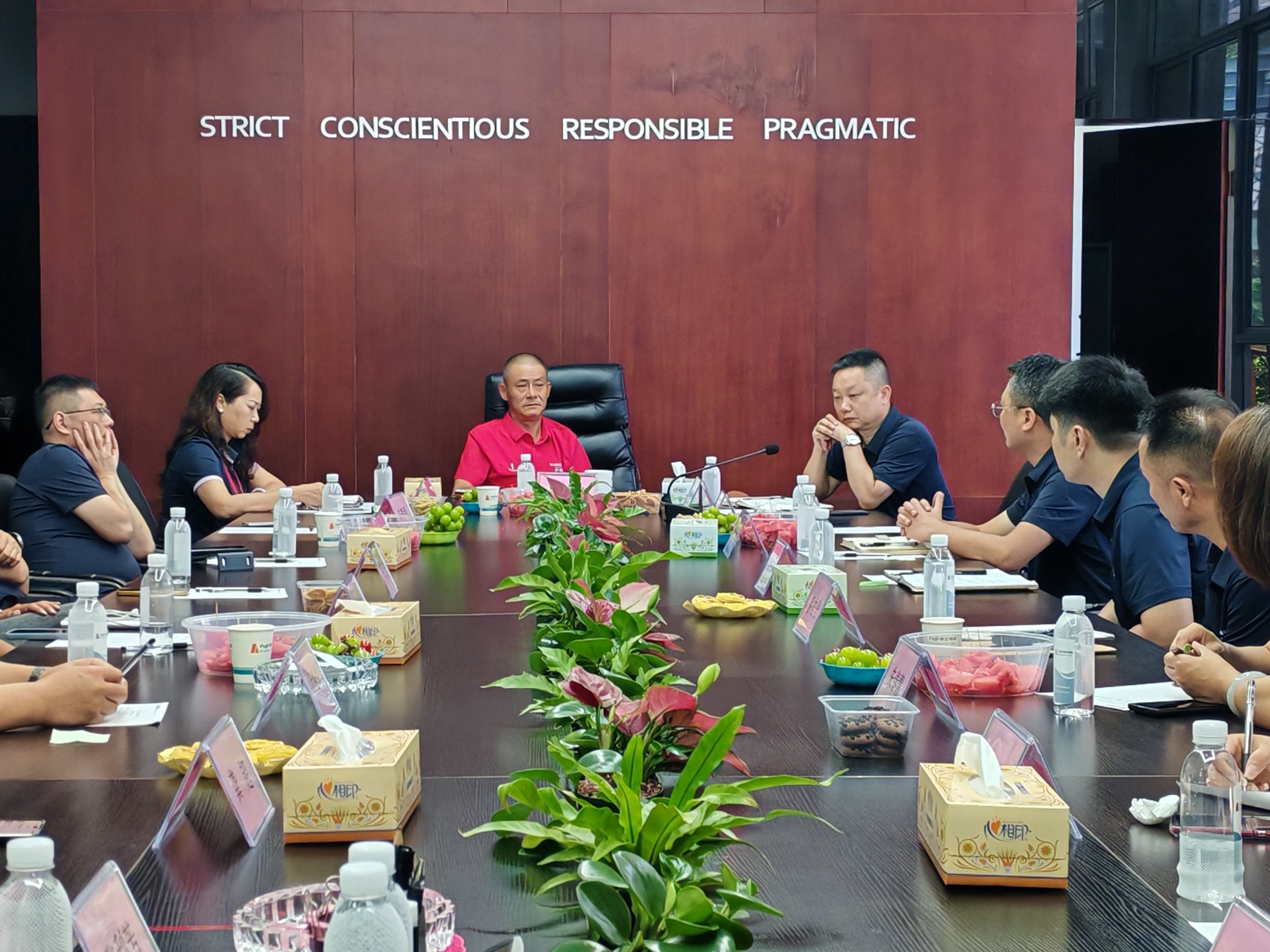 破局前行，聚力攻坚 | xk官网_XK(中国)
年中总结规划会